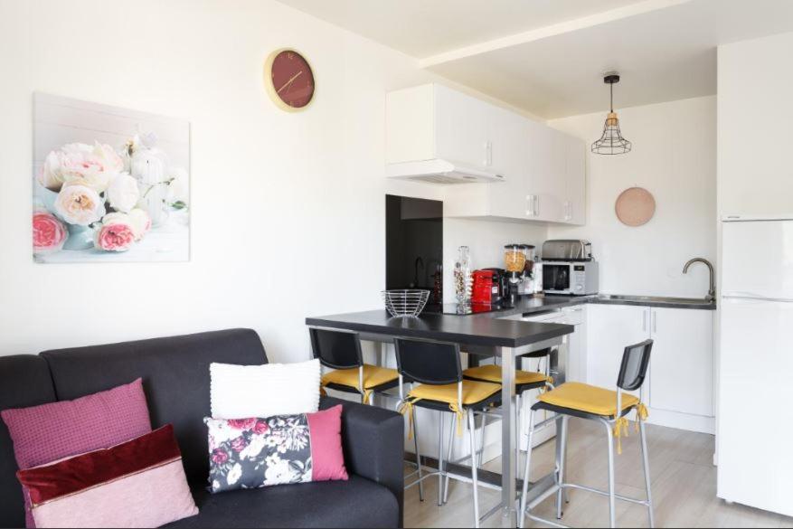Appartement Cozy: 10/15 Min Des Champs Elysee Sartrouville Kültér fotó